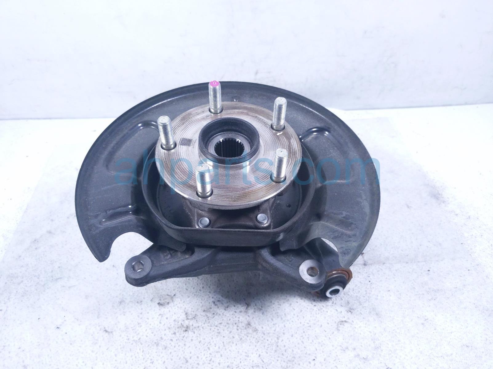 Subaru RR/RH SPINDLE KNUCKLE HUB