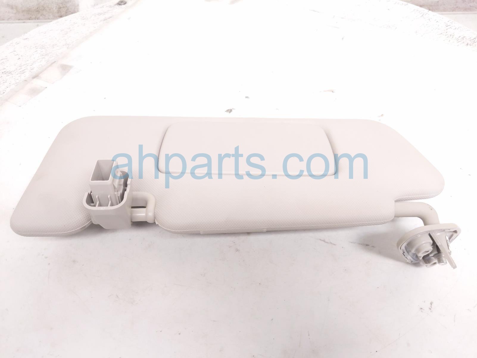 2025 Subaru Crosstrek Driver Sun Visor Grey 92011FL032ME Replacement 2025 Subaru Crosstrek Driver Sun Visor Grey 92011FL032ME Replacement thumbnail