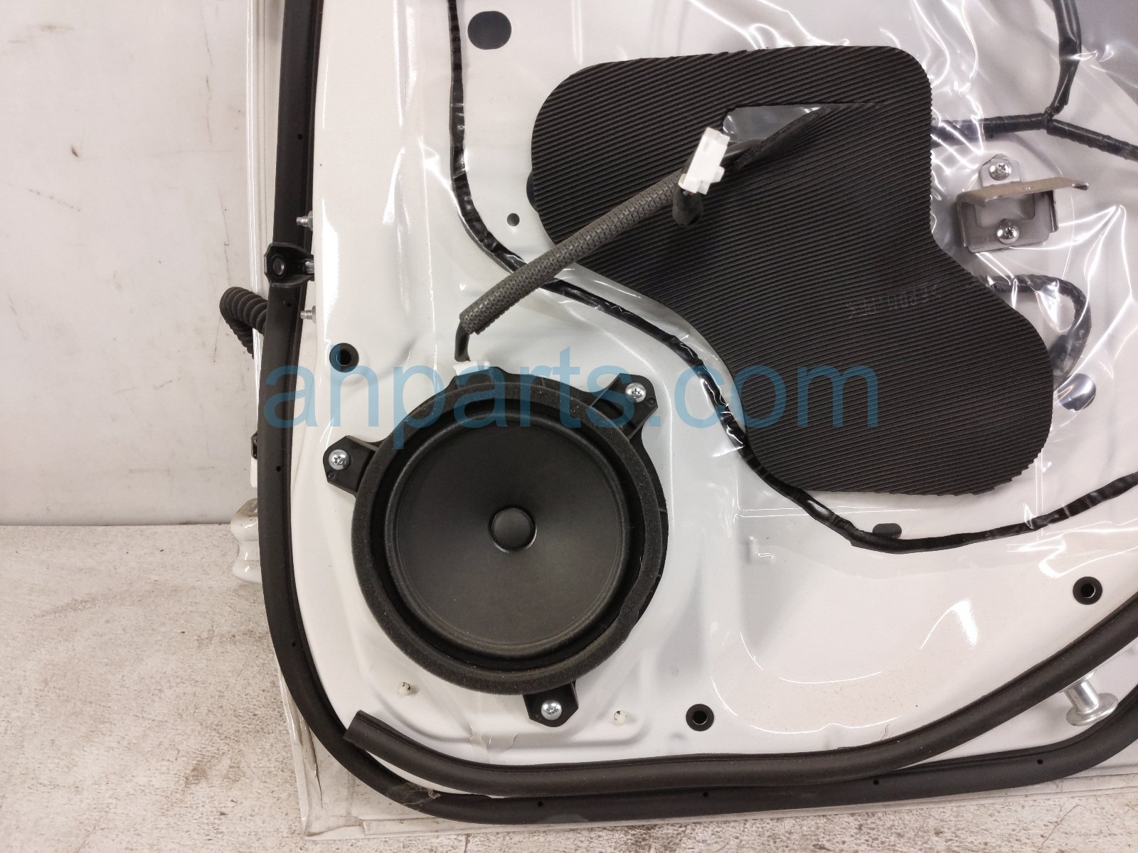 2025 Subaru Crosstrek Rear Passenger Door White No Inside Trim 60409FN16A9P Replacement 2025 Subaru Crosstrek Rear Passenger Door White No Inside Trim 60409FN16A9P Replacement thumbnail