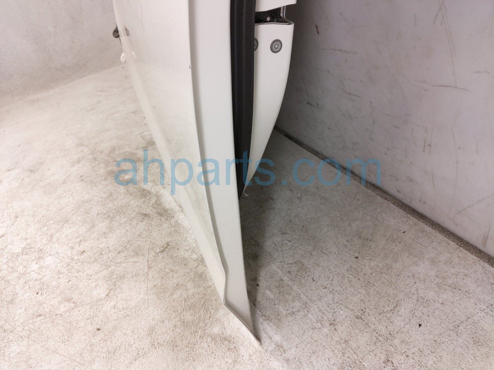 2025 Subaru Crosstrek Front Driver Door White No Mirror/trim 60009FN15A9P Replacement 2025 Subaru Crosstrek Front Driver Door White No Mirror/trim 60009FN15A9P Replacement thumbnail