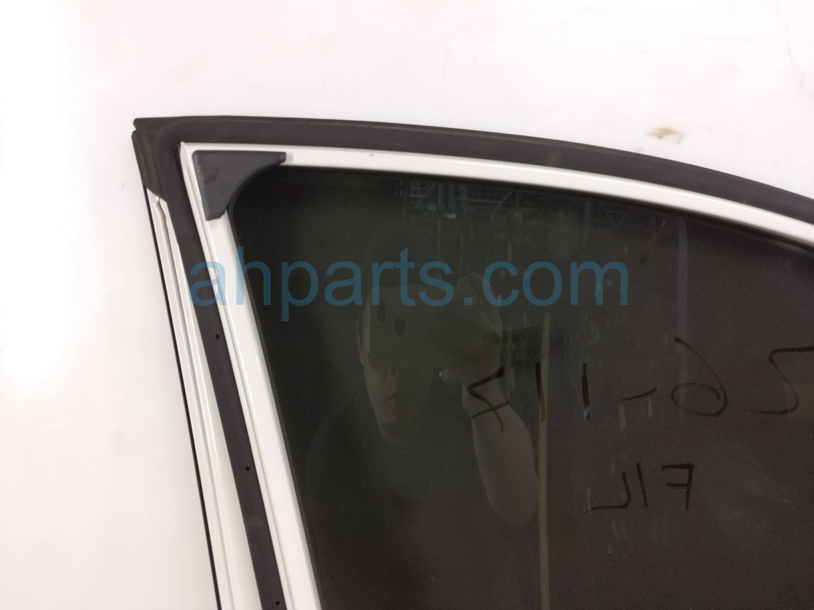 2025 Subaru Crosstrek Front Driver Door White No Mirror/trim 60009FN15A9P Replacement 2025 Subaru Crosstrek Front Driver Door White No Mirror/trim 60009FN15A9P Replacement thumbnail