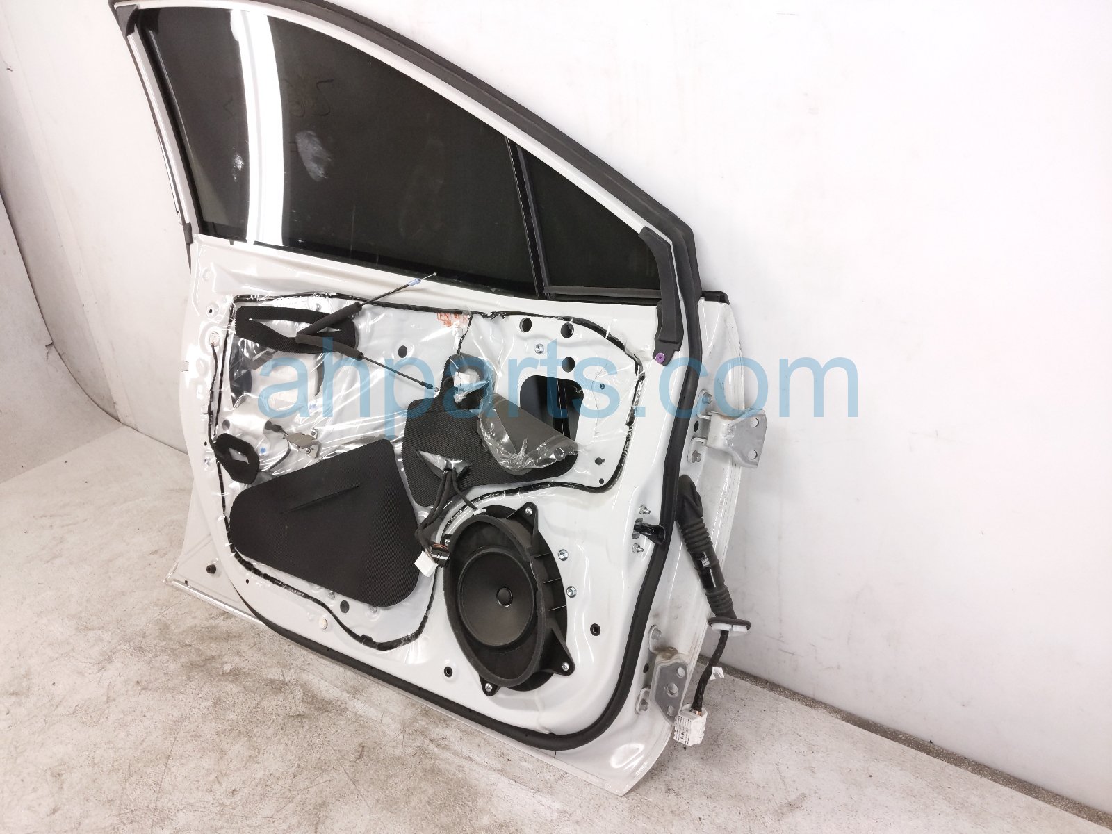 2025 Subaru Crosstrek Front Driver Door White No Mirror/trim 60009FN15A9P Replacement 2025 Subaru Crosstrek Front Driver Door White No Mirror/trim 60009FN15A9P Replacement thumbnail