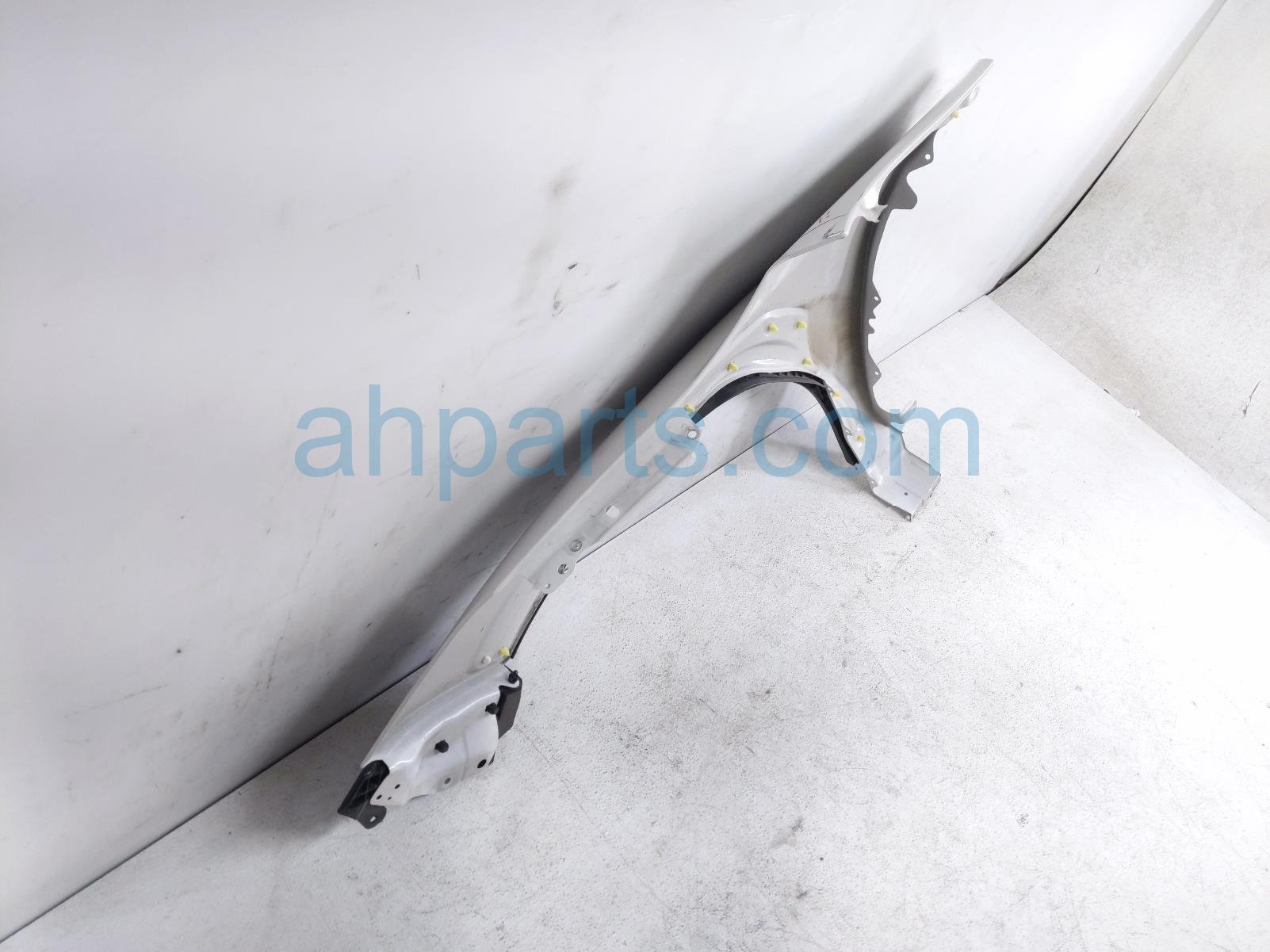 2025 Subaru Crosstrek Front Passenger Fender White *dent 57120FN10A9P Replacement 2025 Subaru Crosstrek Front Passenger Fender White *dent 57120FN10A9P Replacement thumbnail
