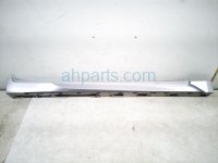 Lexus RH SIDE SKIRT / MOLDING - SILVER Lexus RH SIDE SKIRT / MOLDING - SILVER