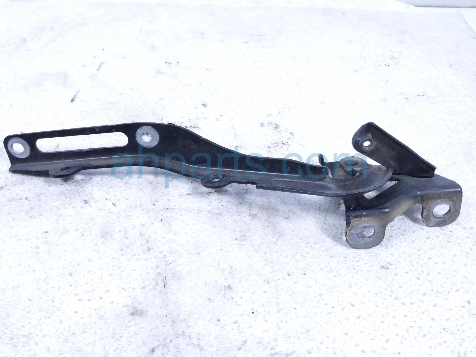 Honda RH HOOD HINGE - BLACK