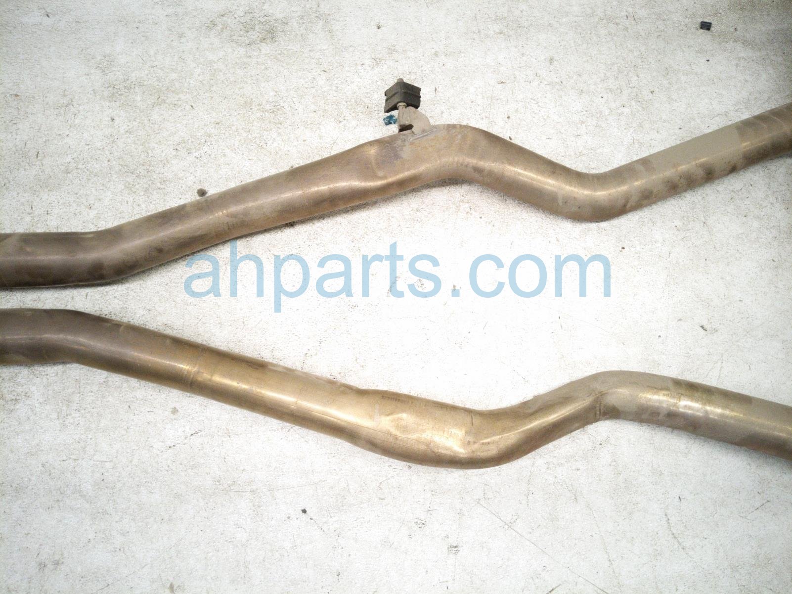 2021 Toyota Gr Supra Rear Exhaust Muffler W/dual Tips 17430 WAA04 Replacement 2021 Toyota Gr Supra Rear Exhaust Muffler W/dual Tips 17430 WAA04 Replacement thumbnail