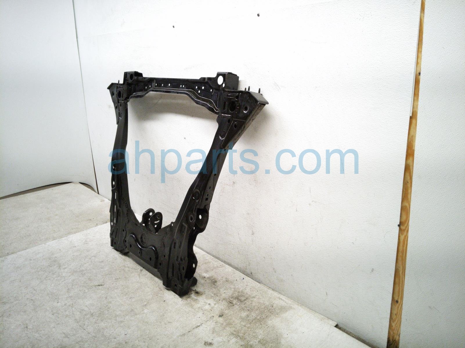 2025 Nissan Kicks Crossmember Front Engine Sub Frame / Cradle 54401 7LG0A Replacement 2025 Nissan Kicks Crossmember Front Engine Sub Frame / Cradle 54401 7LG0A Replacement thumbnail