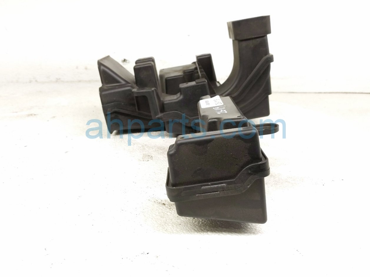 2025 Nissan Kicks Air Cleaner Intake Box 16585 7LG0B Replacement 2025 Nissan Kicks Air Cleaner Intake Box 16585 7LG0B Replacement thumbnail