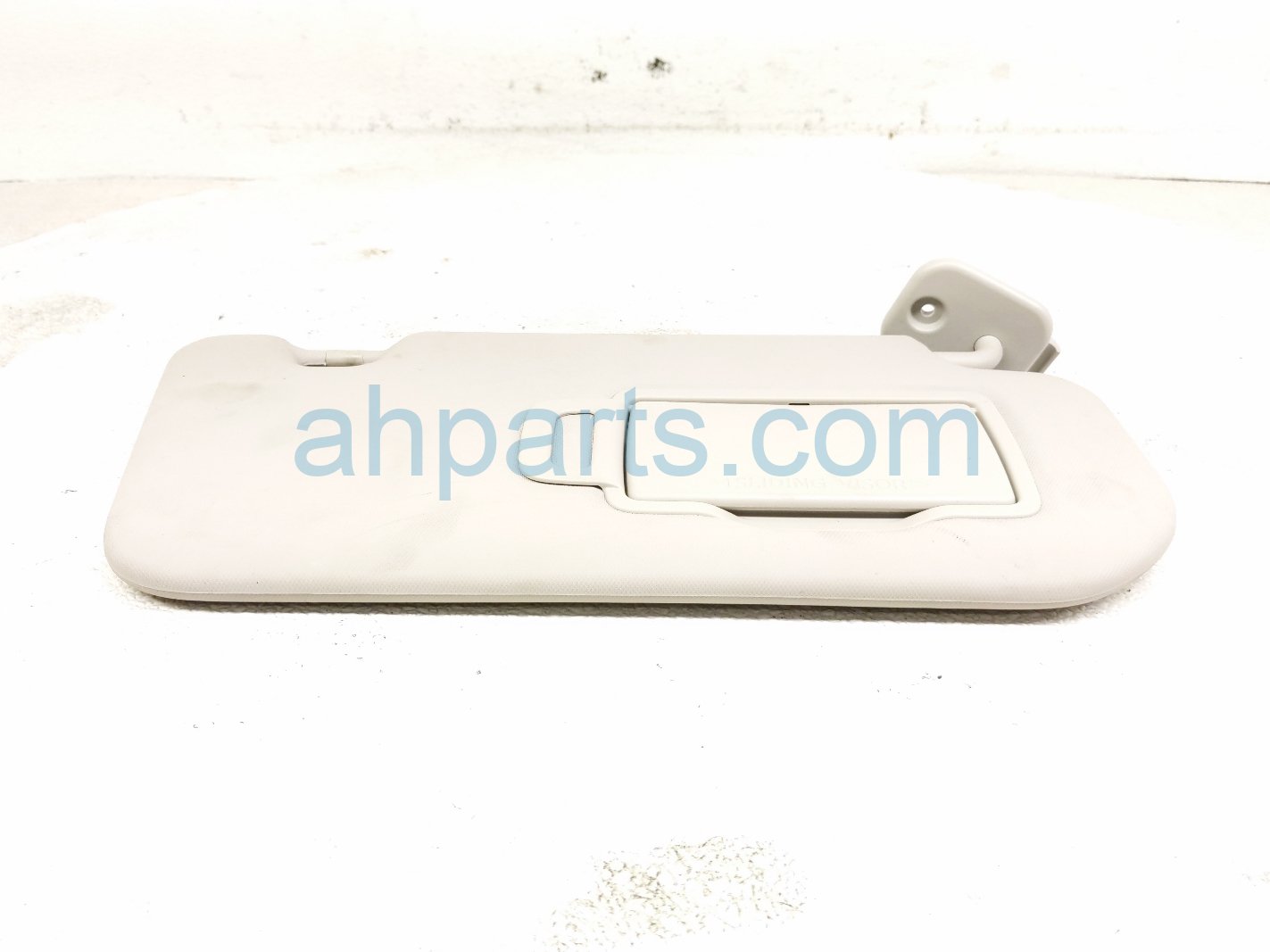 2025 Nissan Kicks Passenger Sun Visor Grey 96400 7LG0A Replacement 2025 Nissan Kicks Passenger Sun Visor Grey 96400 7LG0A Replacement thumbnail