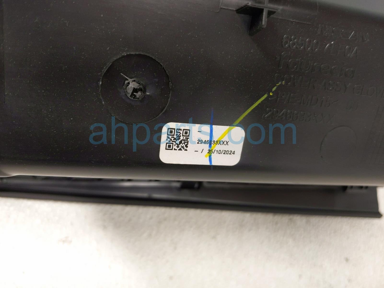 2025 Nissan Kicks Glove Compartment Box Black 68500 7LF0A Replacement 2025 Nissan Kicks Glove Compartment Box Black 68500 7LF0A Replacement thumbnail