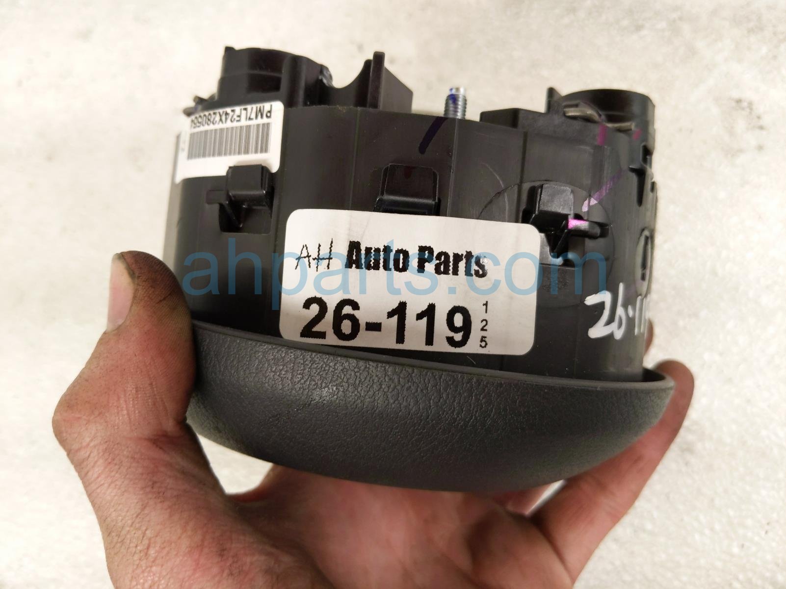 2025 Nissan Kicks Driver Wheel Airbag 98510 7LF9A Replacement 2025 Nissan Kicks Driver Wheel Airbag 98510 7LF9A Replacement thumbnail