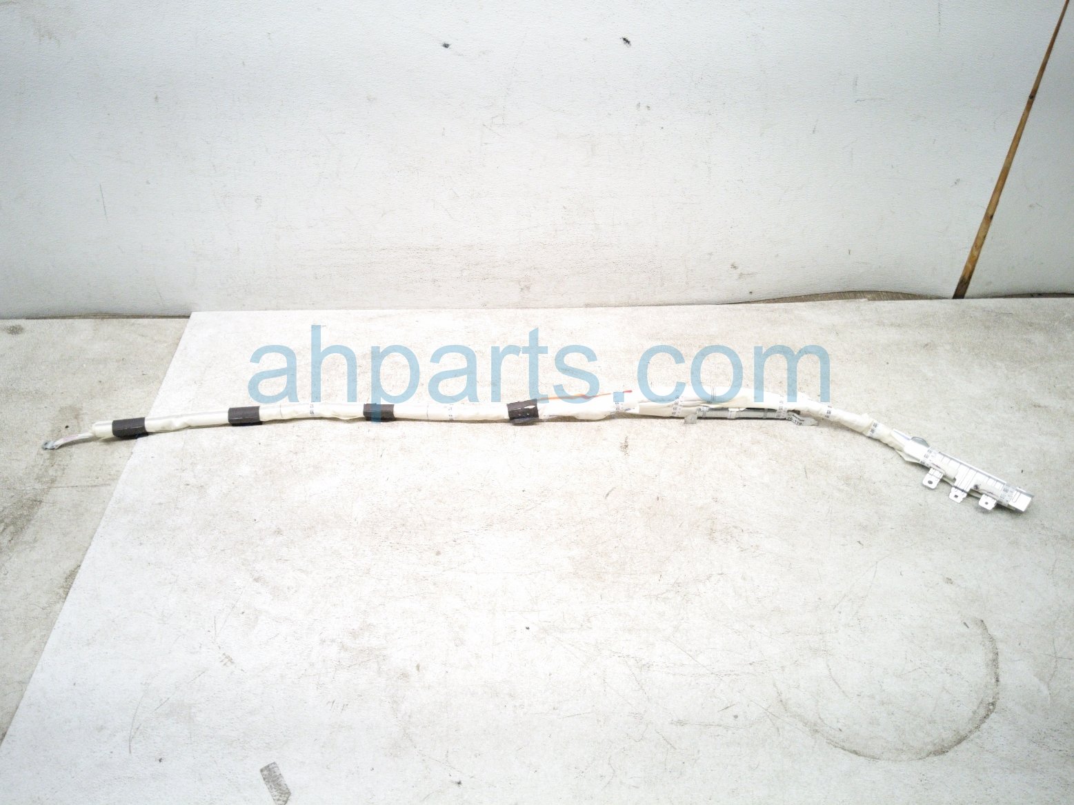 Nissan PASSENGER ROOF CURTAIN AIRBAG Nissan PASSENGER ROOF CURTAIN AIRBAG