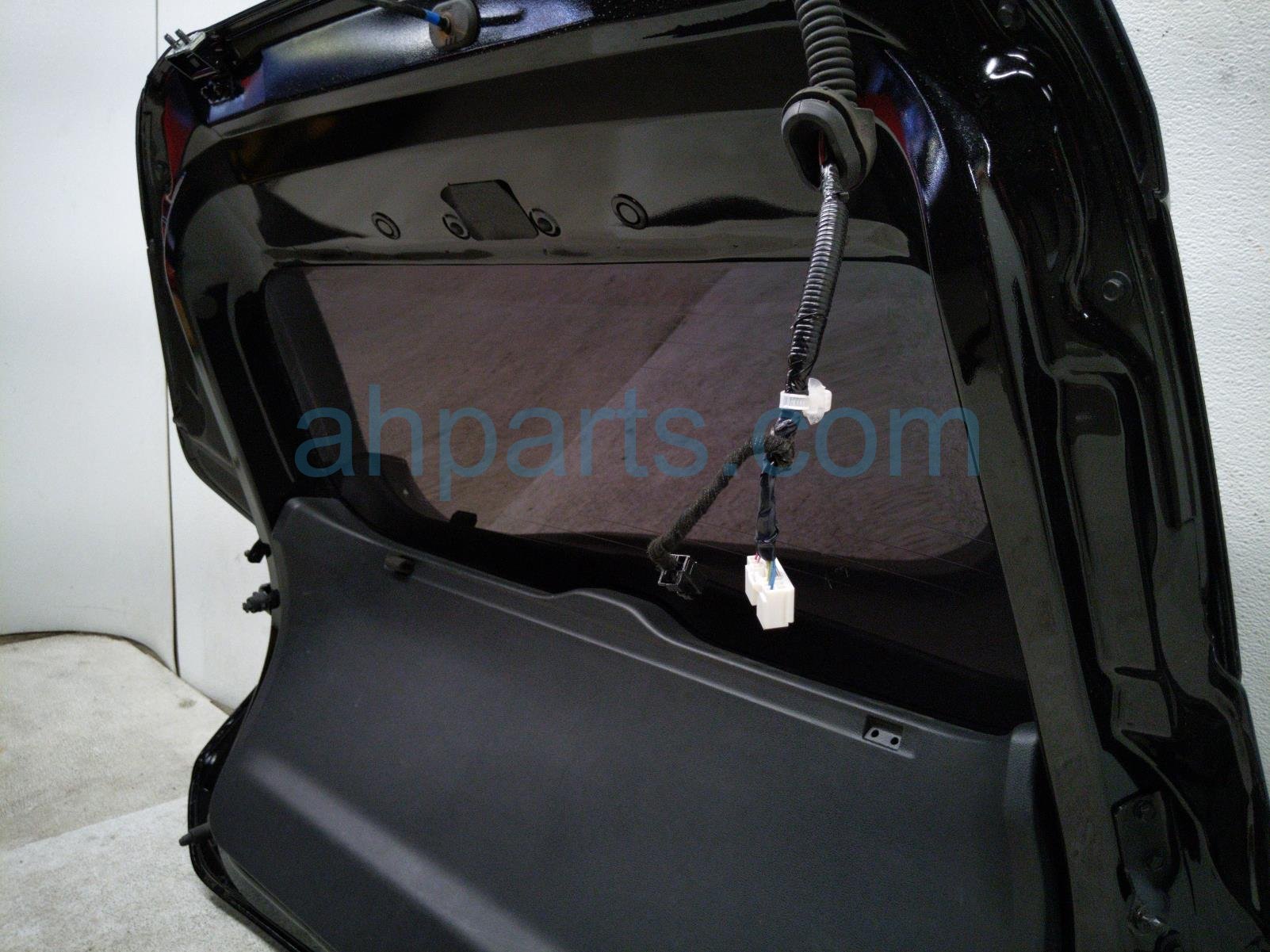 2025 Nissan Kicks Trunk / Decklid Black K0100 7LFGE Replacement 2025 Nissan Kicks Trunk / Decklid Black K0100 7LFGE Replacement thumbnail