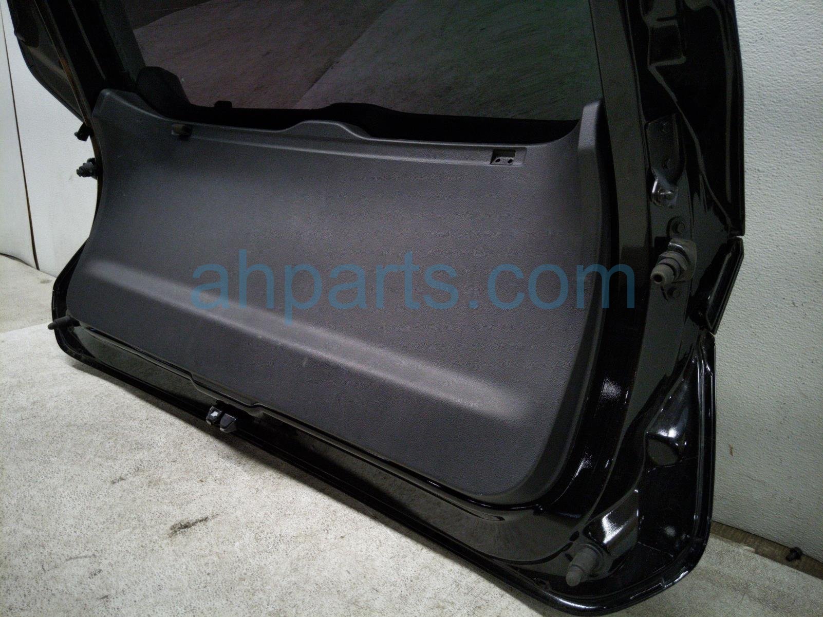 2025 Nissan Kicks Trunk / Decklid Black K0100 7LFGE Replacement 2025 Nissan Kicks Trunk / Decklid Black K0100 7LFGE Replacement thumbnail