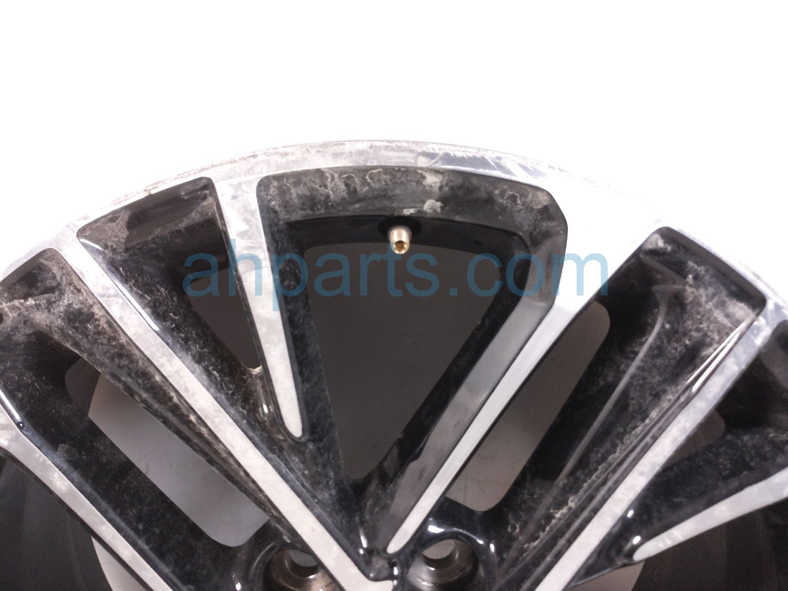 2026 Toyota Camry Rear Passenger Wheel / Rim 42611 AQ020 Replacement 2026 Toyota Camry Rear Passenger Wheel / Rim 42611 AQ020 Replacement thumbnail