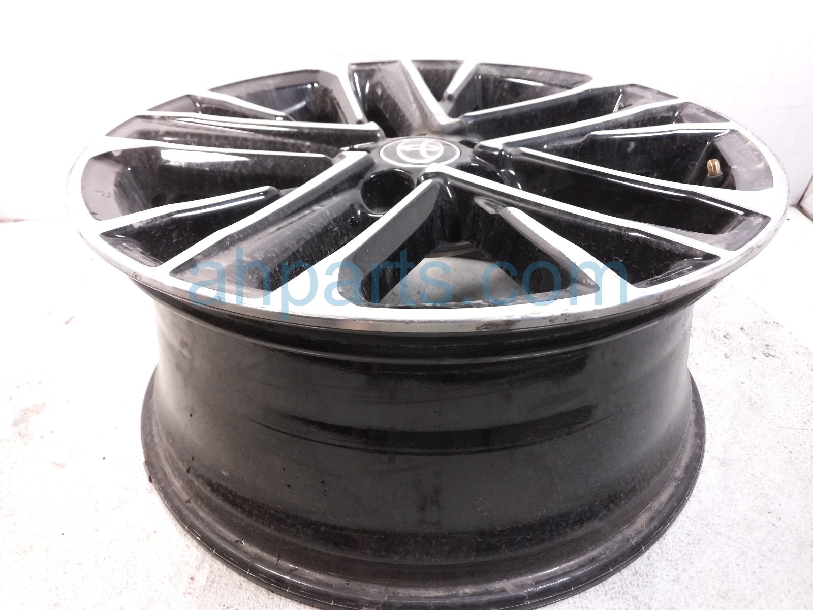 2026 Toyota Camry Rear Passenger Wheel / Rim 42611 AQ020 Replacement 2026 Toyota Camry Rear Passenger Wheel / Rim 42611 AQ020 Replacement thumbnail