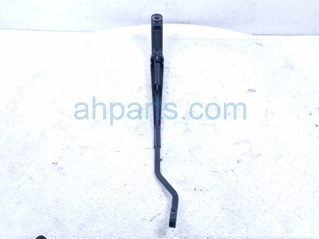 2021 Nissan Titan Driver Windshield Wiper Arm 28881 9FV0A Replacement 2021 Nissan Titan Driver Windshield Wiper Arm 28881 9FV0A Replacement thumbnail