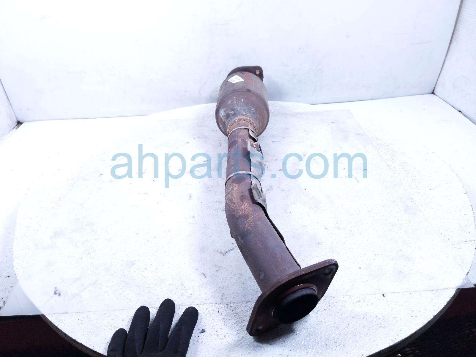 2021 Nissan Titan Catalytic Driver Lower Exhaust Converter 5.6l 20020 9FV0A Replacement 2021 Nissan Titan Catalytic Driver Lower Exhaust Converter 5.6l 20020 9FV0A Replacement thumbnail