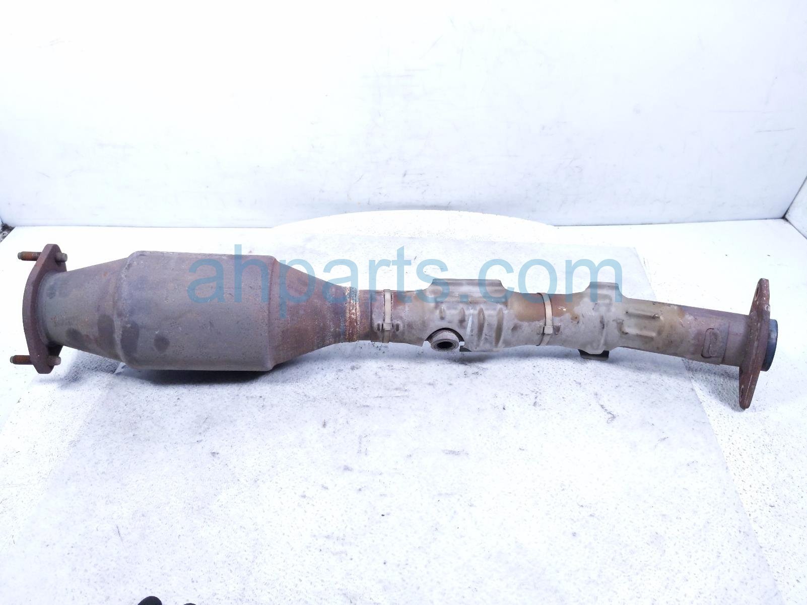 2021 Nissan Titan Catalytic Driver Lower Exhaust Converter 5.6l 20020 9FV0A Replacement 2021 Nissan Titan Catalytic Driver Lower Exhaust Converter 5.6l 20020 9FV0A Replacement thumbnail