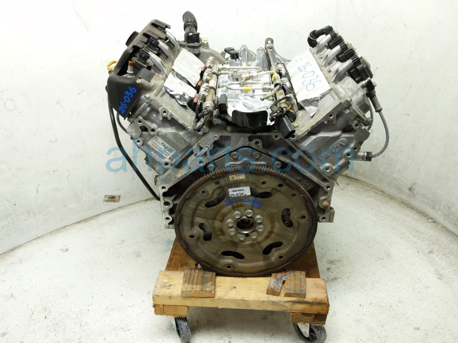 2016 Chevy Silverado 1500 Long Block Engine / Motor = Mi* 12633129 Replacement 2016 Chevy Silverado 1500 Long Block Engine / Motor = Mi* 12633129 Replacement thumbnail