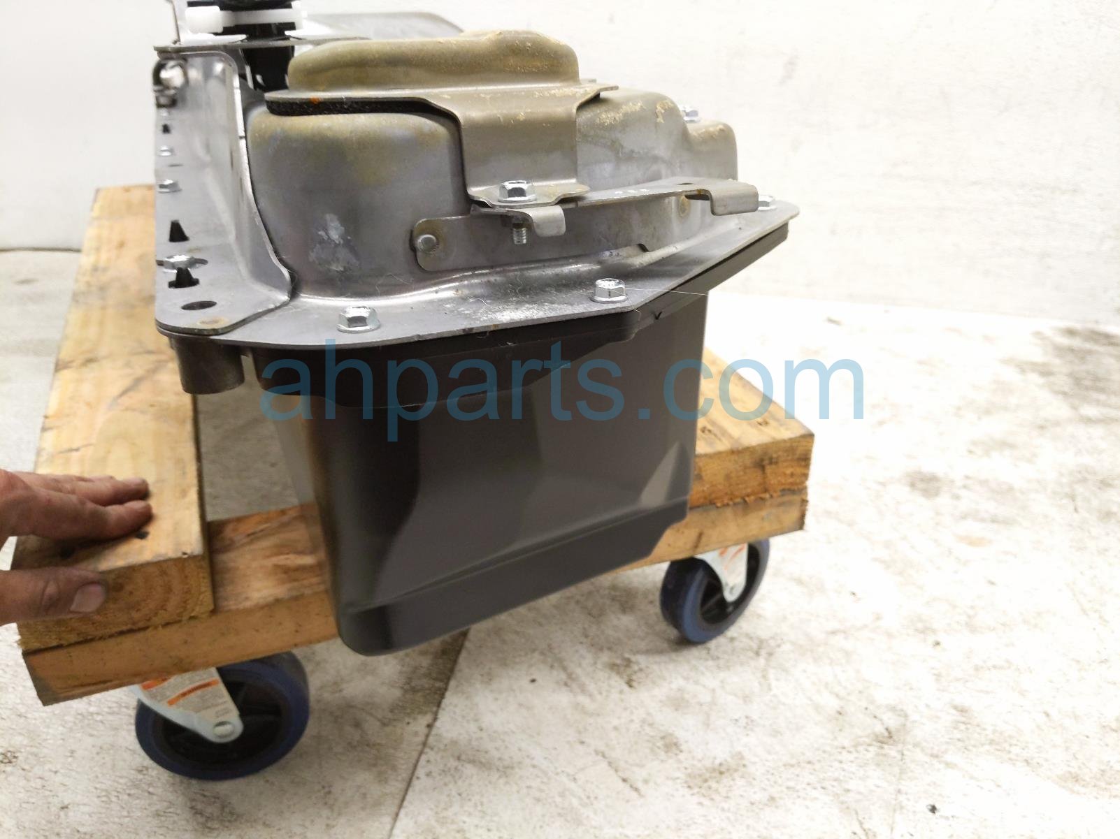 2022 Honda Accord Hybrid Battery 131k Mi 1D070 6C2 305 Replacement 2022 Honda Accord Hybrid Battery 131k Mi 1D070 6C2 305 Replacement thumbnail