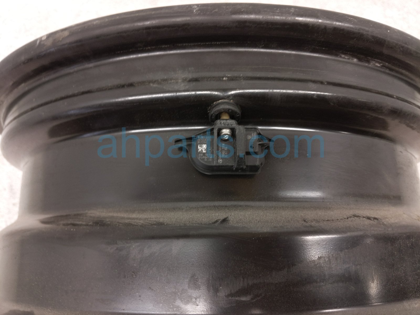 2025 Nissan Kicks Front Driver Wheel / Rim 40300 6RR7A Replacement 2025 Nissan Kicks Front Driver Wheel / Rim 40300 6RR7A Replacement thumbnail