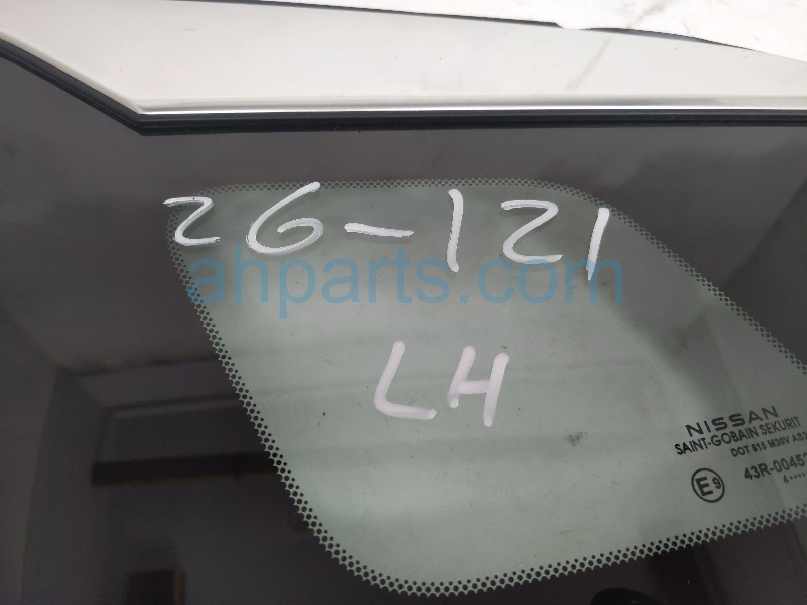 2025 Nissan Kicks Driver Quarter Window Glass 83301 7LG0B Replacement 2025 Nissan Kicks Driver Quarter Window Glass 83301 7LG0B Replacement thumbnail