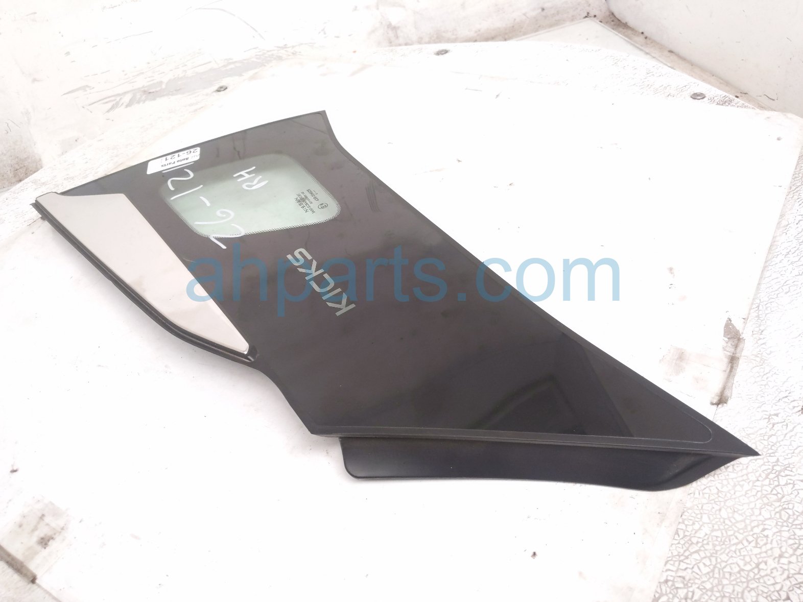 2025 Nissan Kicks Passenger Quarter Window Glass 83300 7LG0B Replacement 2025 Nissan Kicks Passenger Quarter Window Glass 83300 7LG0B Replacement thumbnail