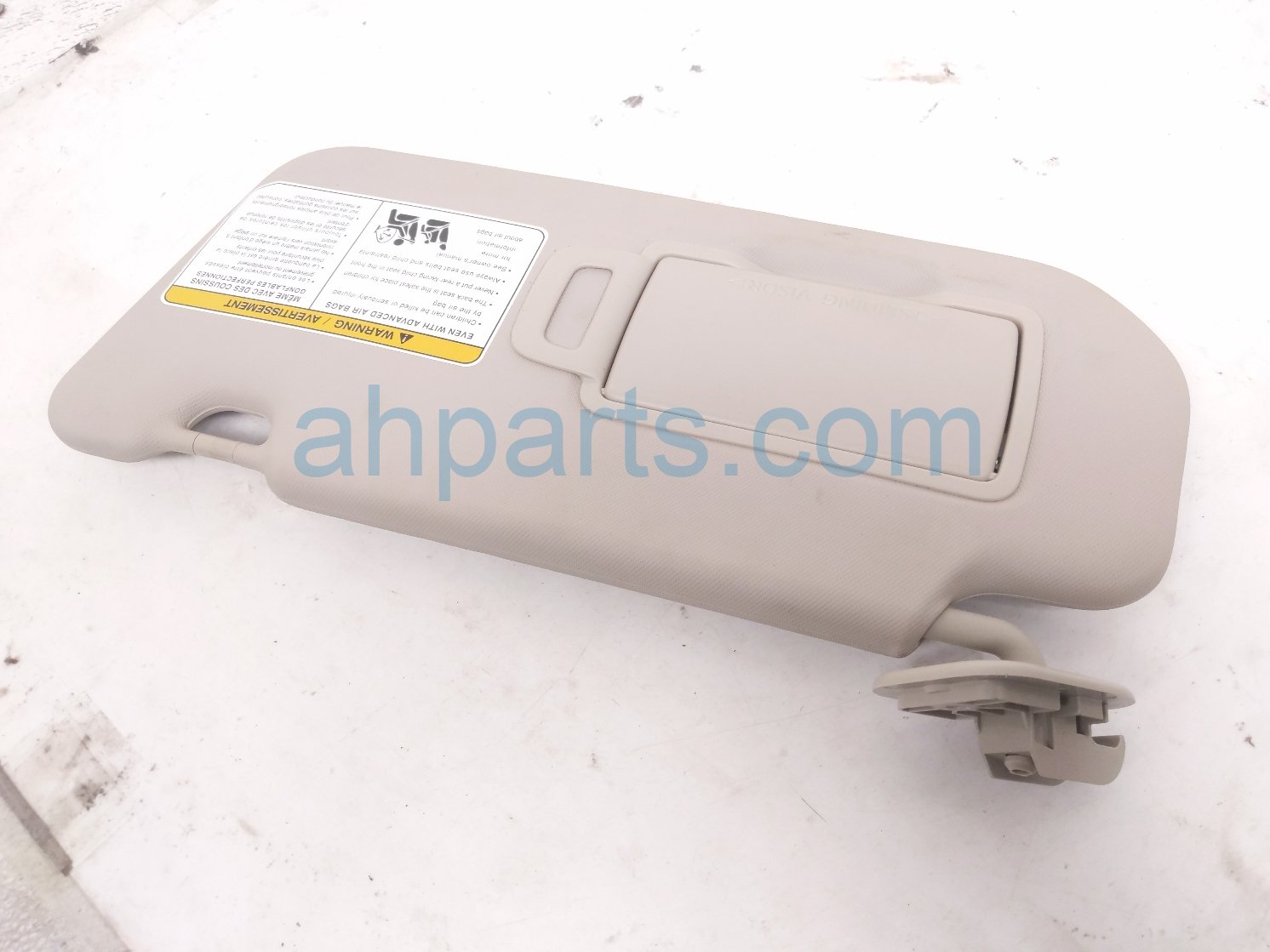 2025 Nissan Kicks Driver Sun Visor Grey 96401 7LG0A Replacement 2025 Nissan Kicks Driver Sun Visor Grey 96401 7LG0A Replacement thumbnail