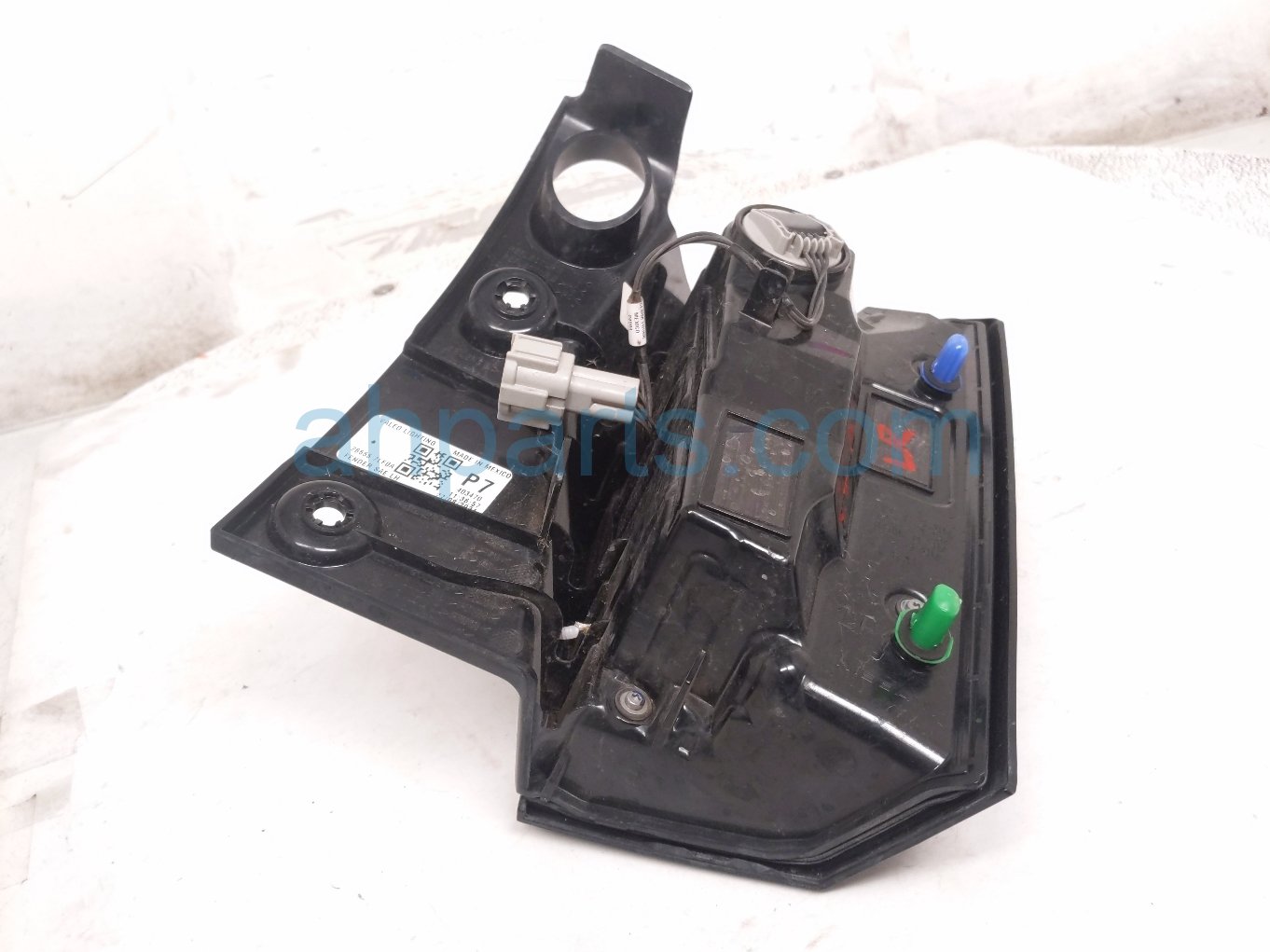 2025 Nissan Kicks Light / Rear Driver Tail Lamp (on Body) 26555 7LF0A Replacement 2025 Nissan Kicks Light / Rear Driver Tail Lamp (on Body) 26555 7LF0A Replacement thumbnail