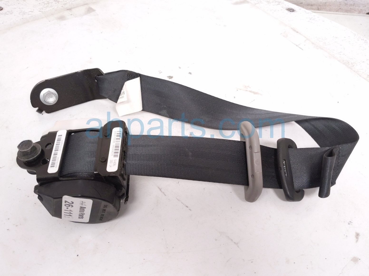 Honda 3RD ROW LH BELT RETRACTOR - BLK
