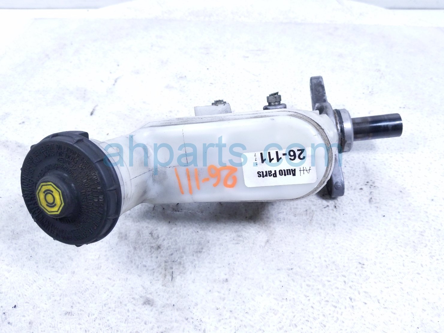 Honda BRAKE MASTER CYLINDER W/RESERVOIR