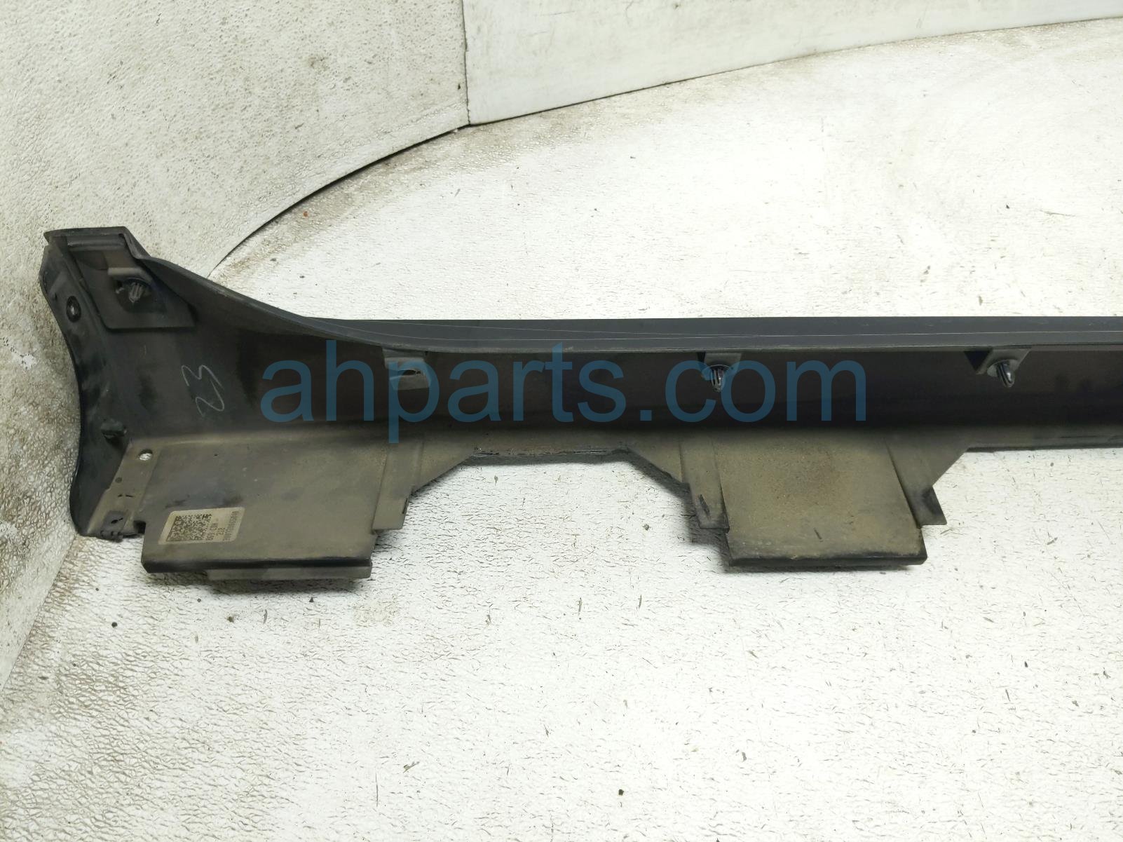2020 Toyota Camry Rocker Trim Driver Side Skirt / Molding Black 75852 06941 Replacement 2020 Toyota Camry Rocker Trim Driver Side Skirt / Molding Black 75852 06941 Replacement thumbnail