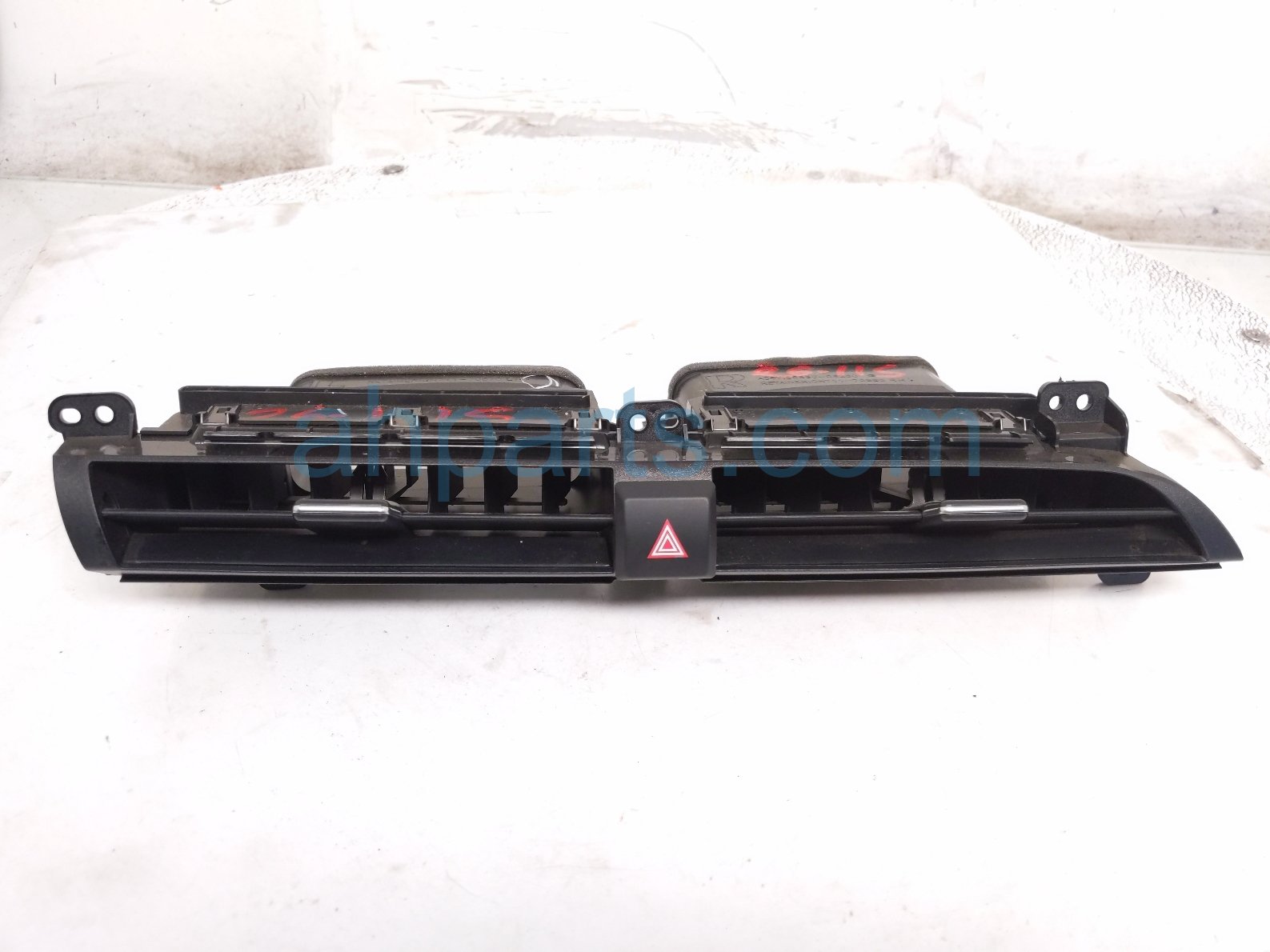 Toyota CENTER DASH AIR VENT W/HAZARD - BLK