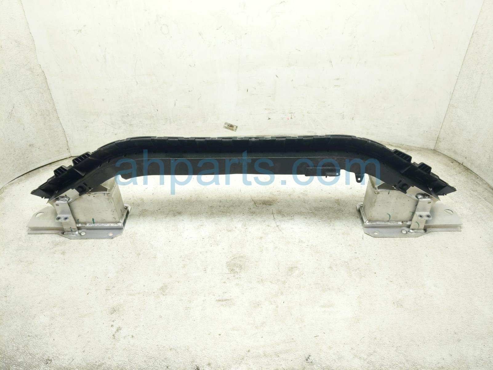 Honda FRONT BUMPER REINFORCEMENT BAR