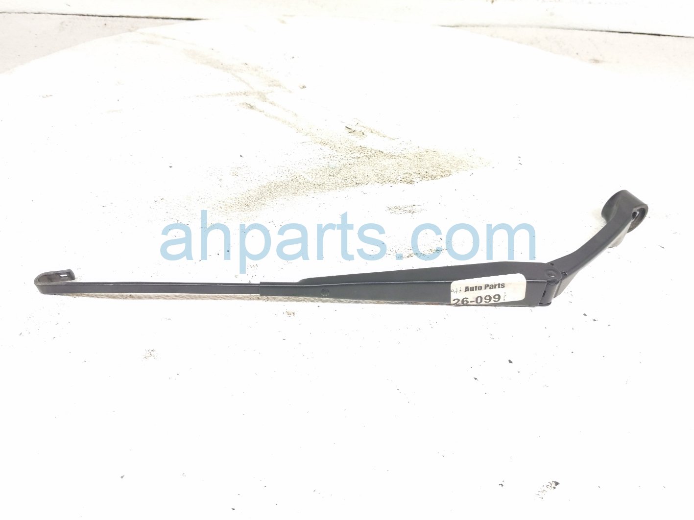 Toyota LH WINDSHIELD WIPER ARM