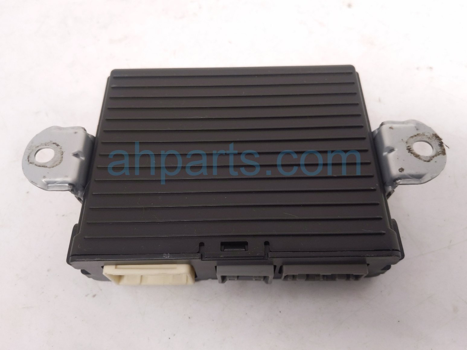 2022 Honda Odyssey Power Tailgate Control Module 74970 THR A12 Replacement 2022 Honda Odyssey Power Tailgate Control Module 74970 THR A12 Replacement thumbnail