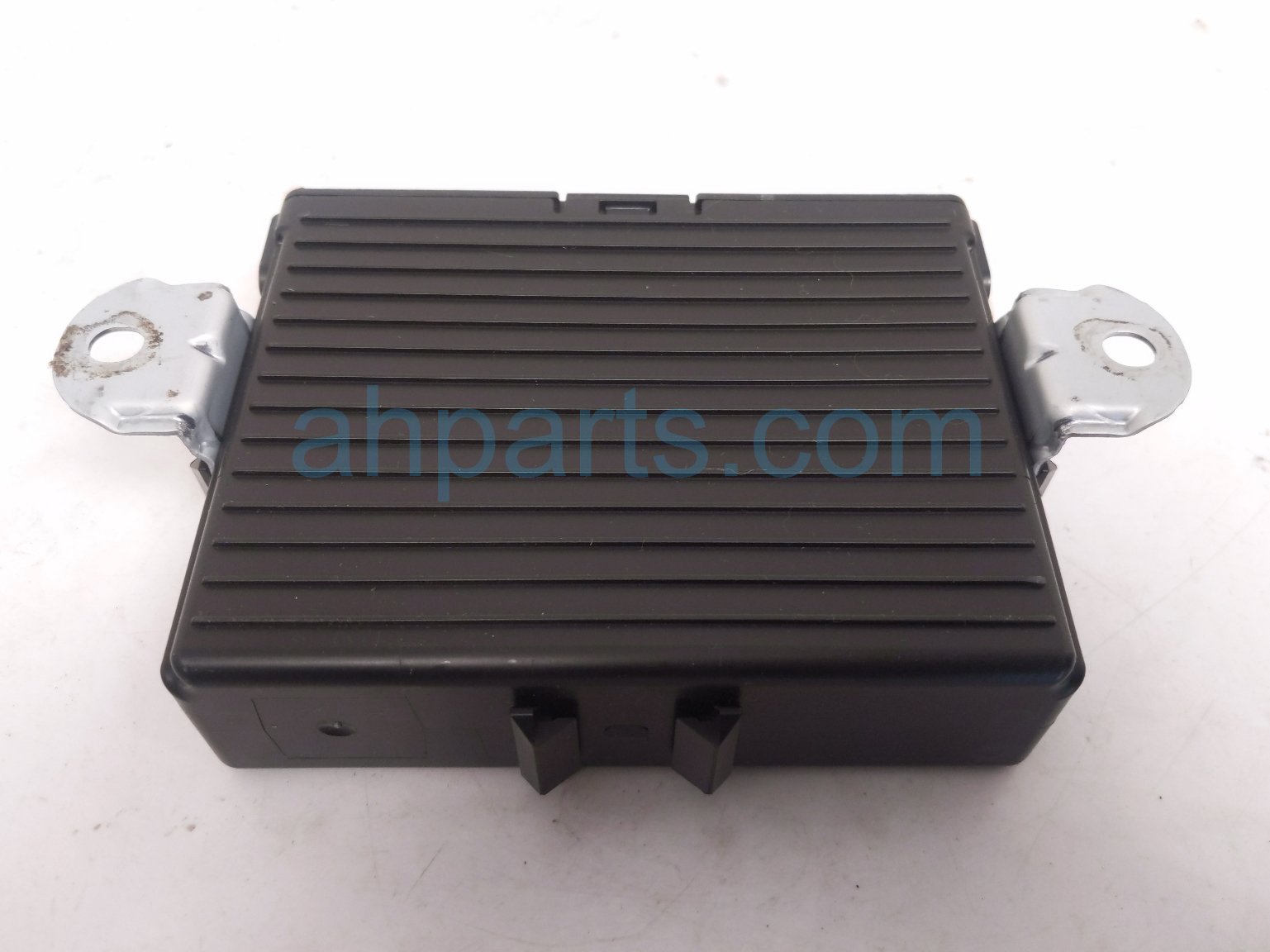 2022 Honda Odyssey Power Tailgate Control Module 74970 THR A12 Replacement 2022 Honda Odyssey Power Tailgate Control Module 74970 THR A12 Replacement thumbnail