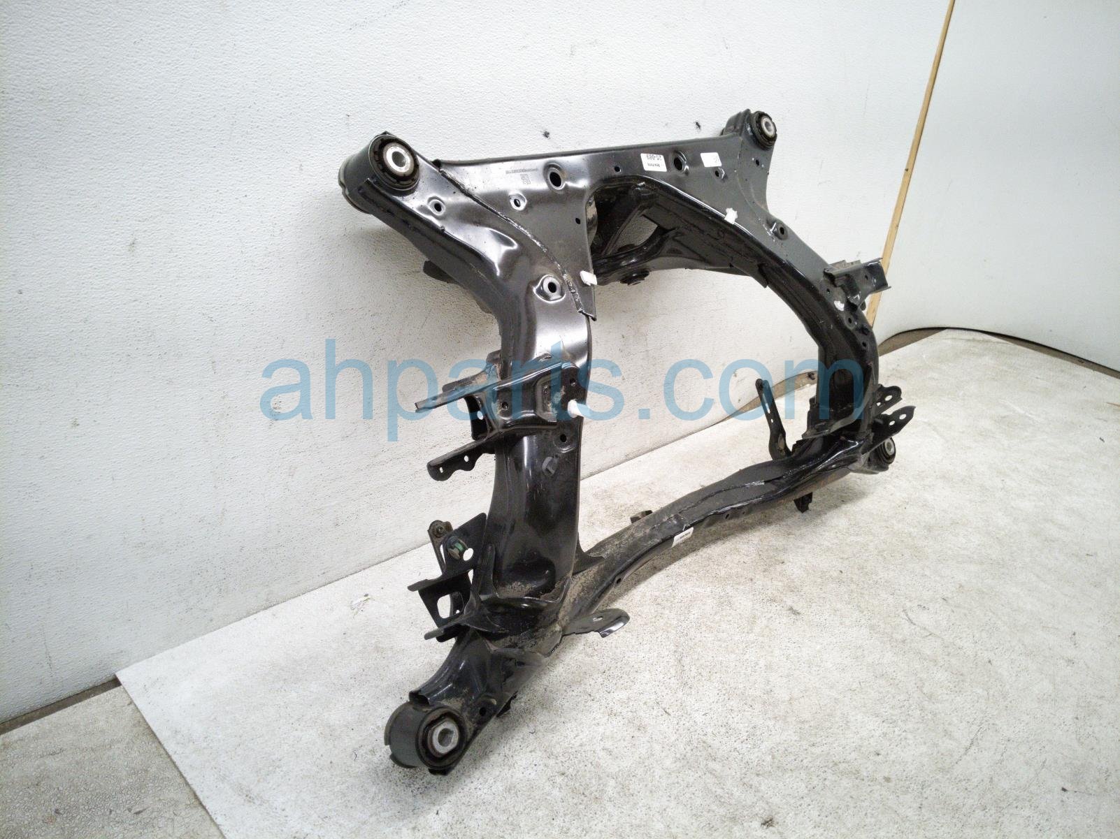 2021 Tesla Model Y Crossmember Rear Sub Frame / Cradle Awd 1044580 00 D Replacement 2021 Tesla Model Y Crossmember Rear Sub Frame / Cradle Awd 1044580 00 D Replacement thumbnail