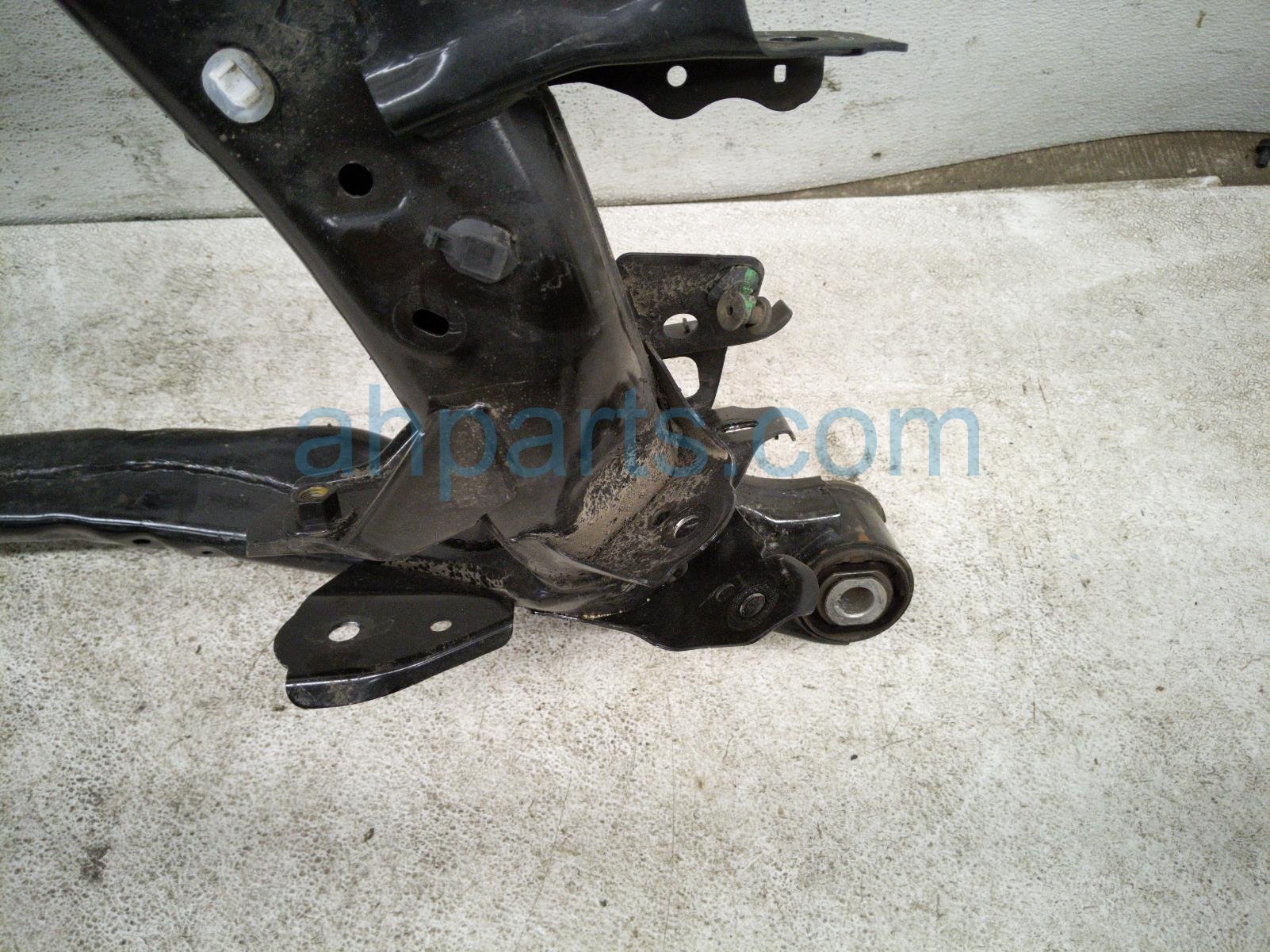 2021 Tesla Model Y Crossmember Rear Sub Frame / Cradle Awd 1044580 00 D Replacement 2021 Tesla Model Y Crossmember Rear Sub Frame / Cradle Awd 1044580 00 D Replacement thumbnail