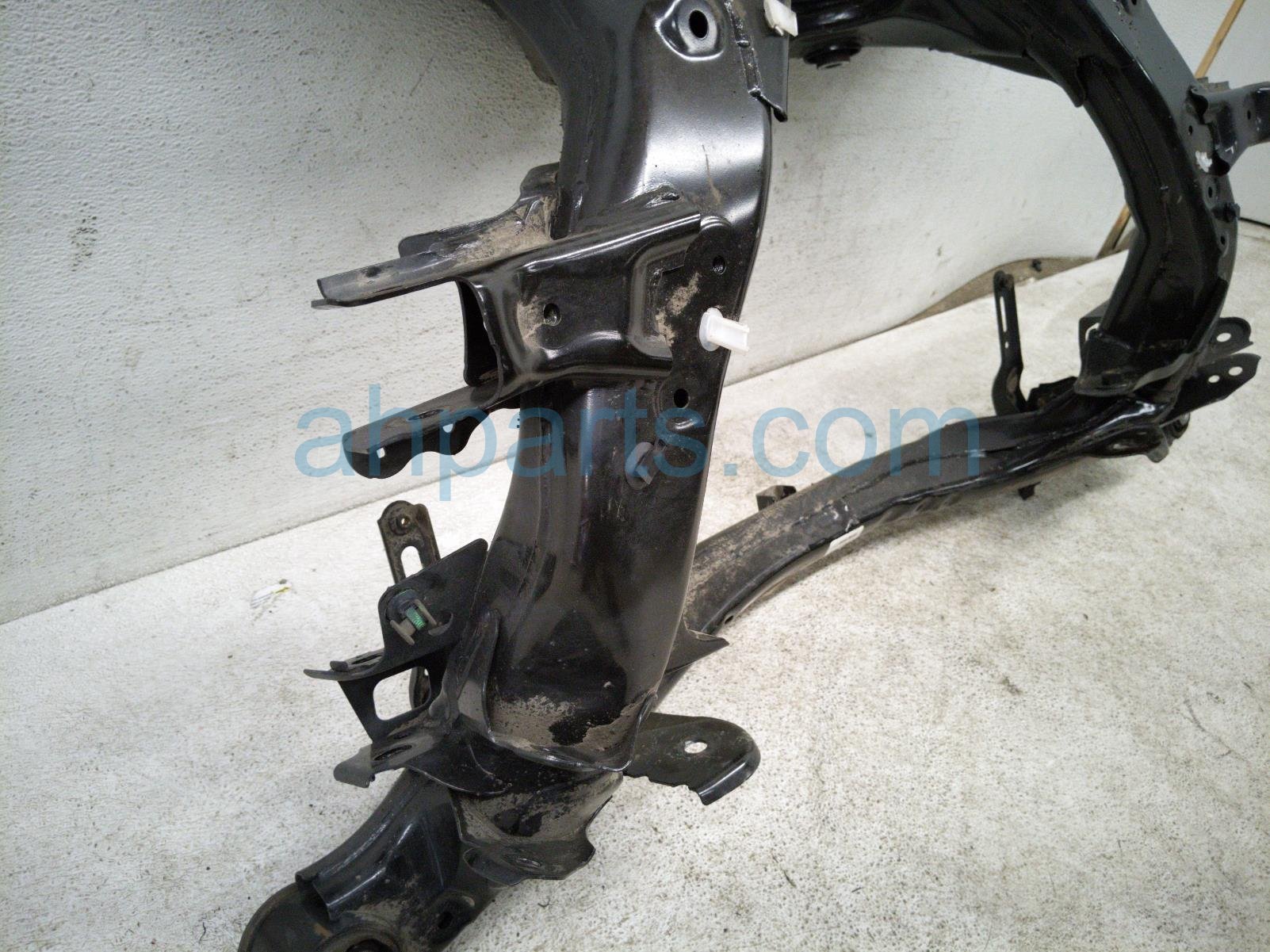 2021 Tesla Model Y Crossmember Rear Sub Frame / Cradle Awd 1044580 00 D Replacement 2021 Tesla Model Y Crossmember Rear Sub Frame / Cradle Awd 1044580 00 D Replacement thumbnail
