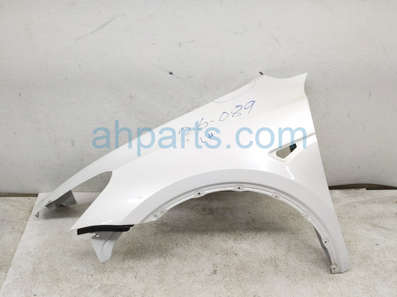 2021 Tesla Model Y Front Driver Fender White 1493451 E0 B Replacement 2021 Tesla Model Y Front Driver Fender White 1493451 E0 B Replacement thumbnail