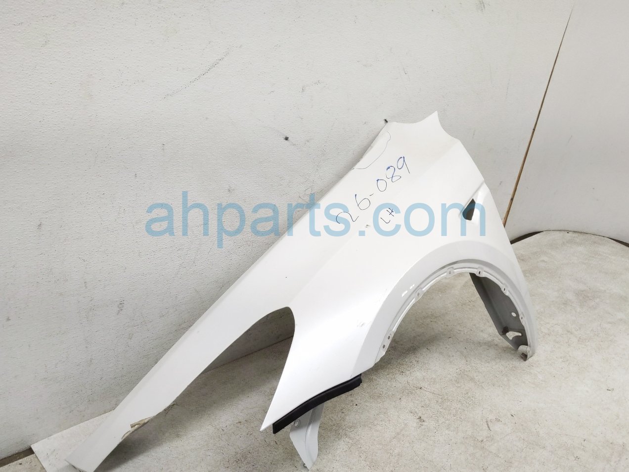 2021 Tesla Model Y Front Driver Fender White 1493451 E0 B Replacement 2021 Tesla Model Y Front Driver Fender White 1493451 E0 B Replacement thumbnail
