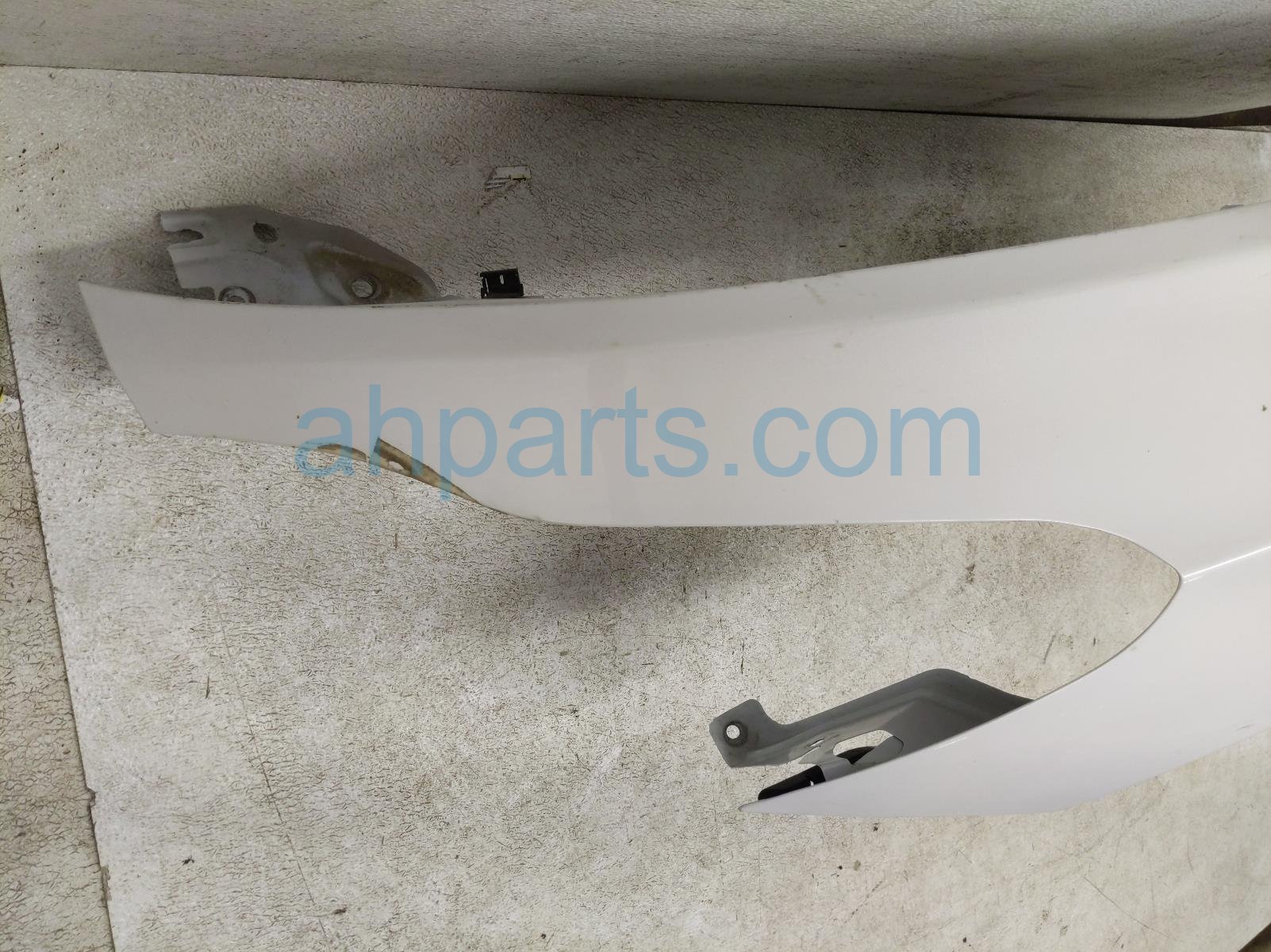 2021 Tesla Model Y Front Driver Fender White 1493451 E0 B Replacement 2021 Tesla Model Y Front Driver Fender White 1493451 E0 B Replacement thumbnail