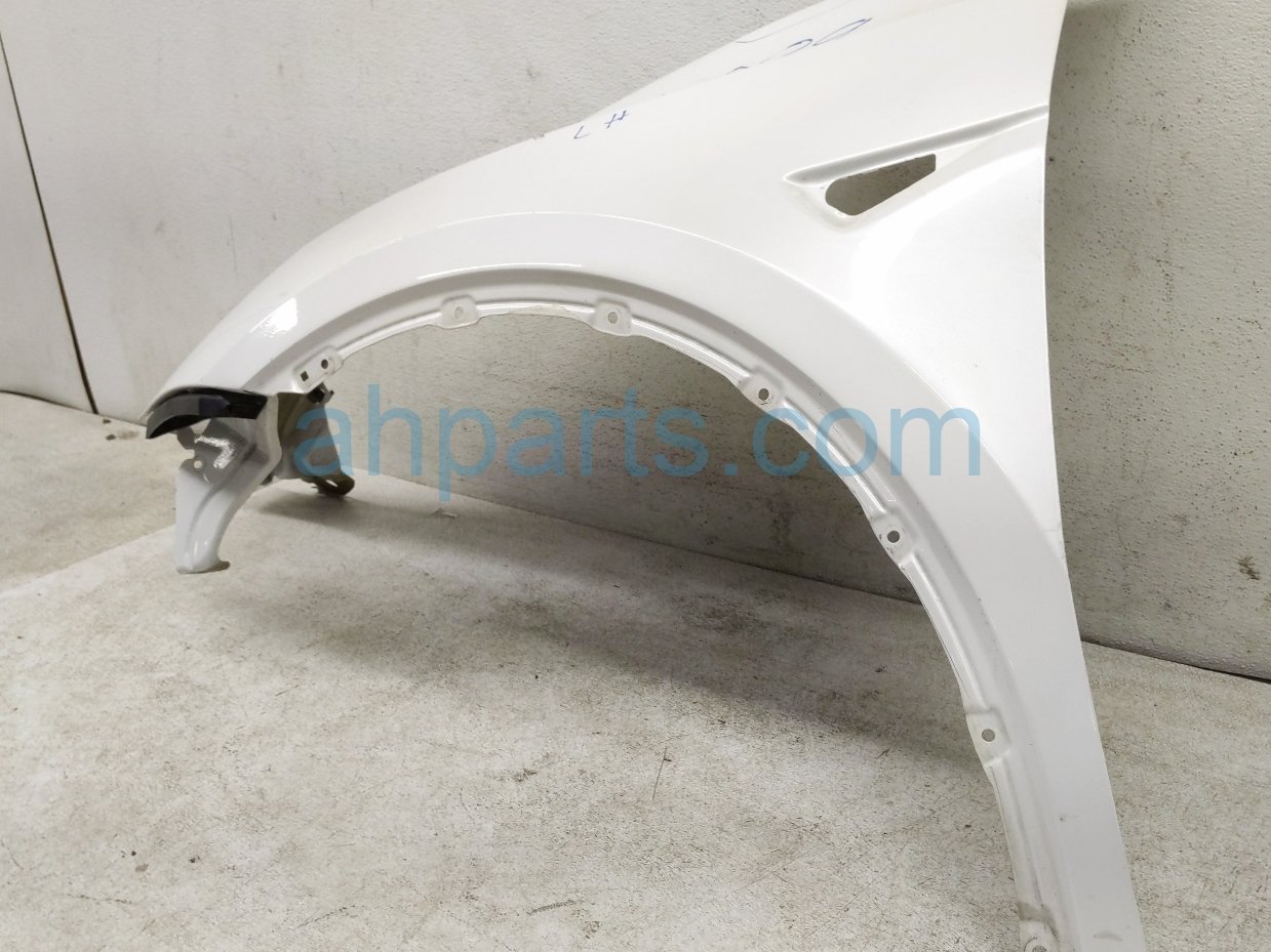 2021 Tesla Model Y Front Driver Fender White 1493451 E0 B Replacement 2021 Tesla Model Y Front Driver Fender White 1493451 E0 B Replacement thumbnail