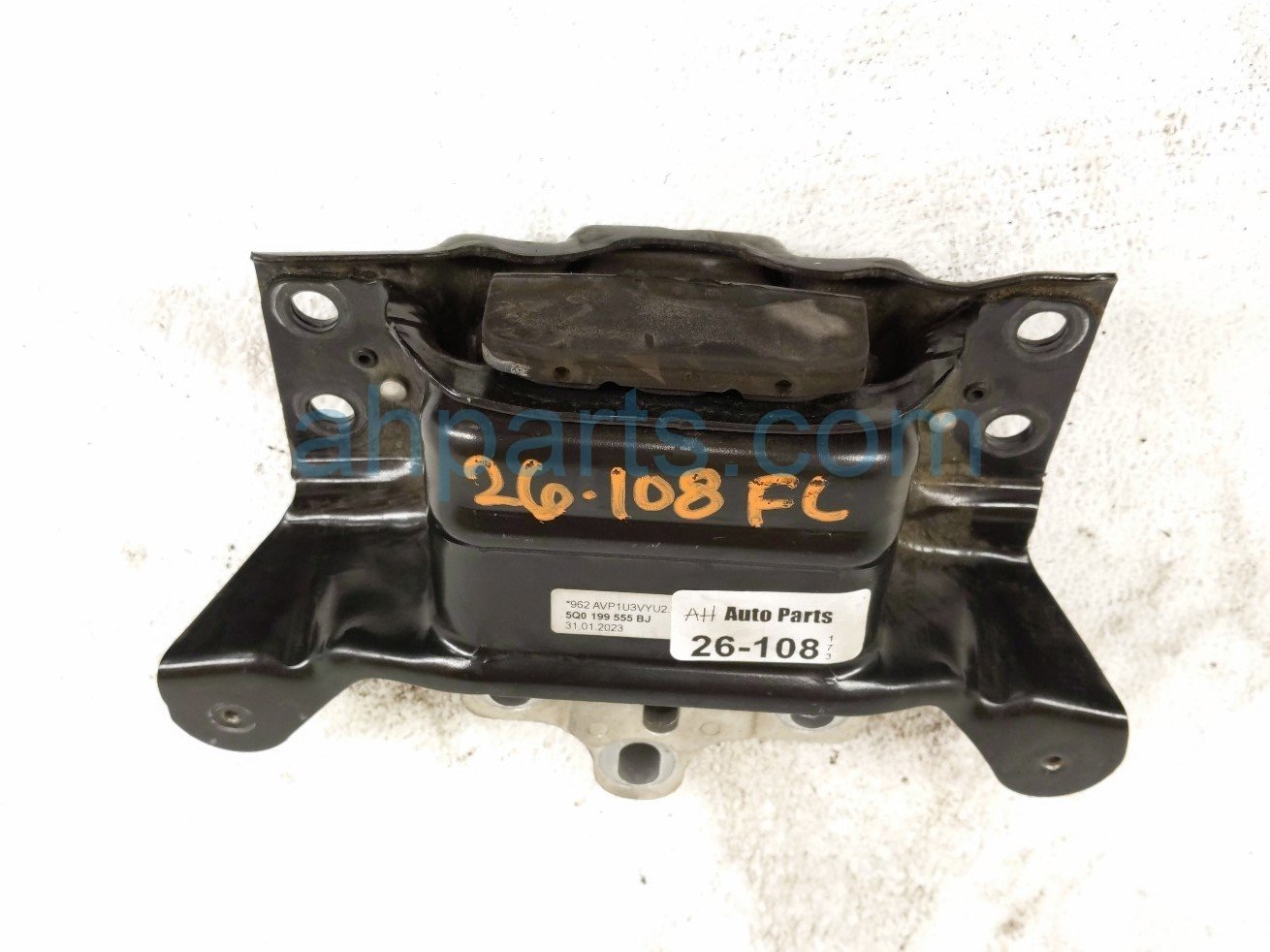 Audi FR/LH TRANS MOUNT - 2.0L FWD