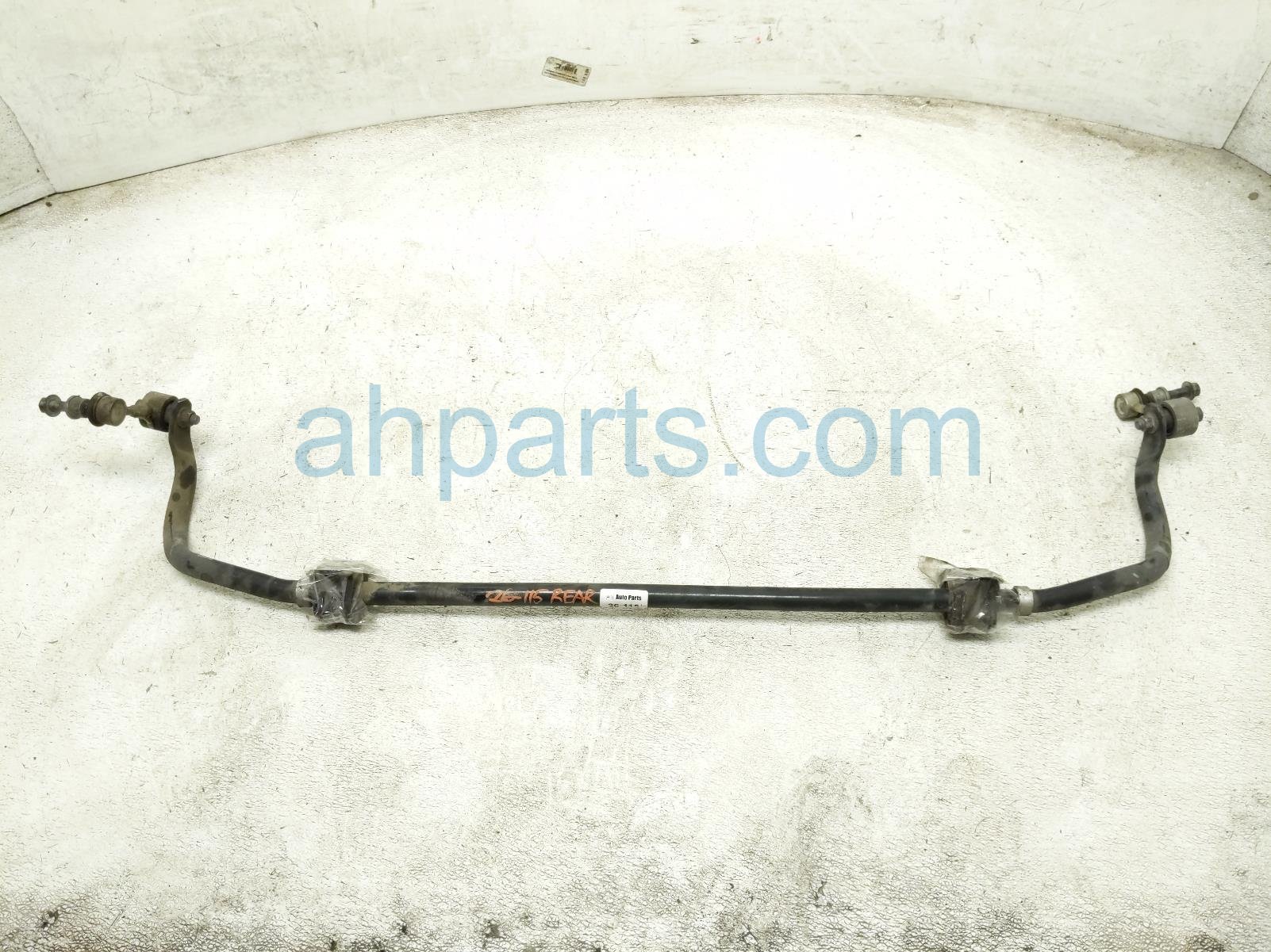 Toyota REAR STABILIZER / SWAY BAR W/LINKS