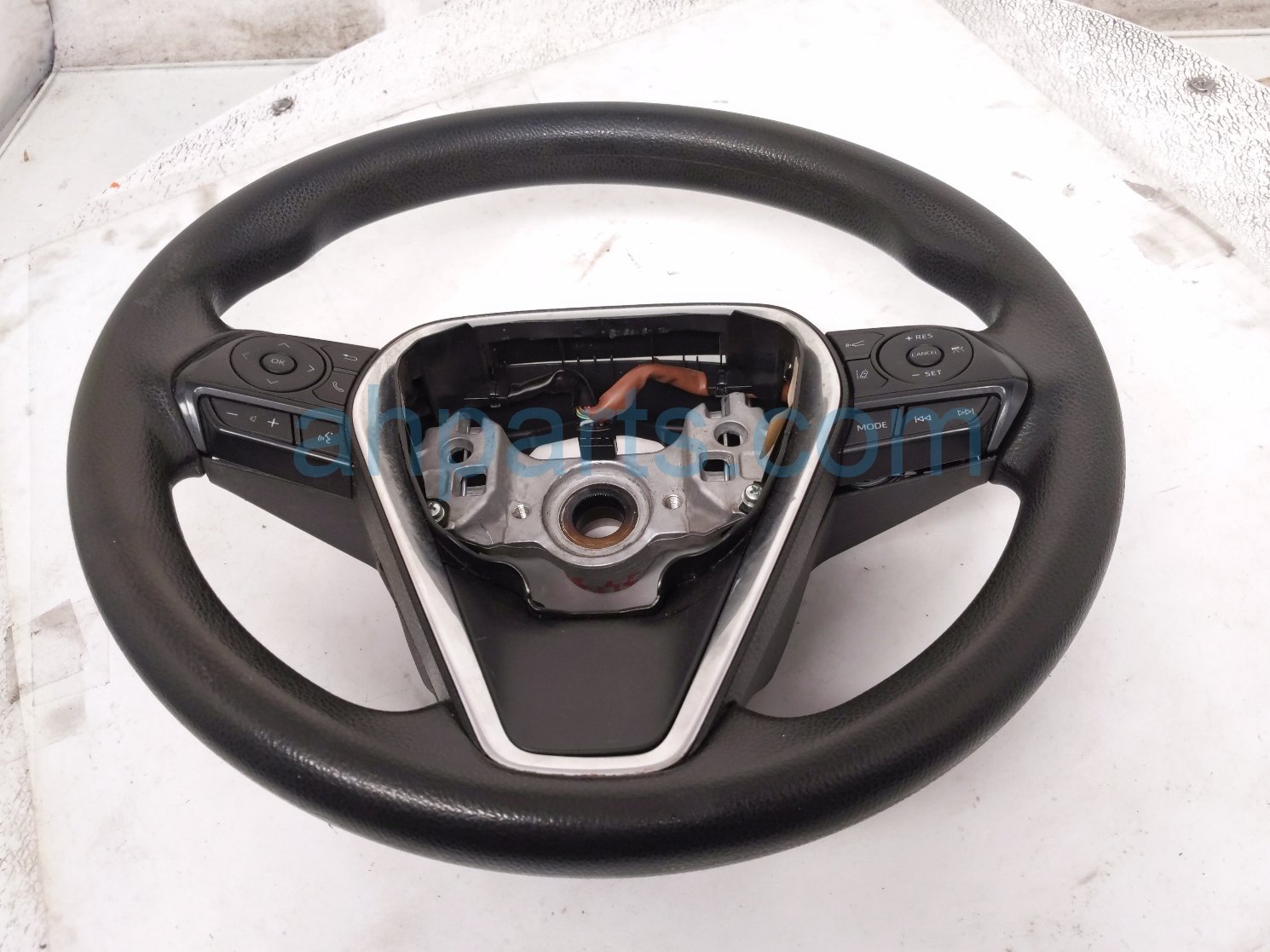 Toyota STEERING WHEEL - BLACK - LE