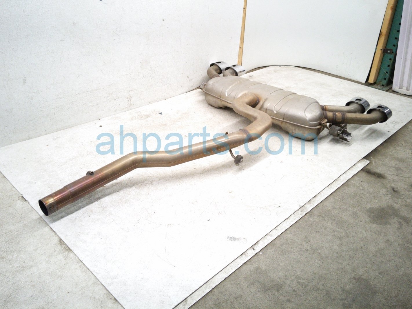 2023 Volkswagen Golf Rear Exhaust Muffler W/quad Tips 5H6 253 181 BF Replacement 2023 Volkswagen Golf Rear Exhaust Muffler W/quad Tips 5H6 253 181 BF Replacement thumbnail