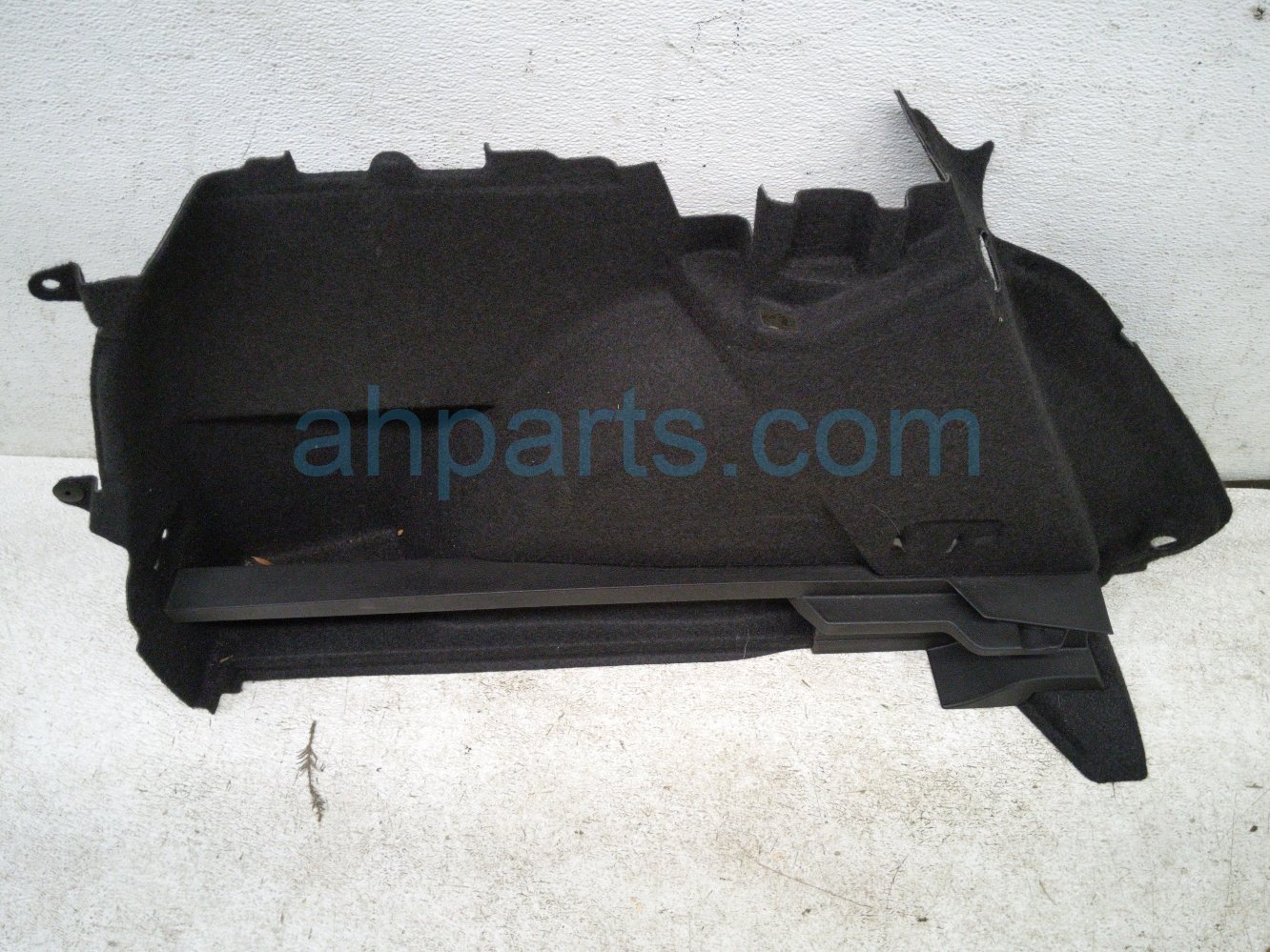 2023 Volkswagen Golf Rear Driver Trunk Side Trim Panel Blk 5H6 867 427 N CA9 Replacement 2023 Volkswagen Golf Rear Driver Trunk Side Trim Panel Blk 5H6 867 427 N CA9 Replacement thumbnail